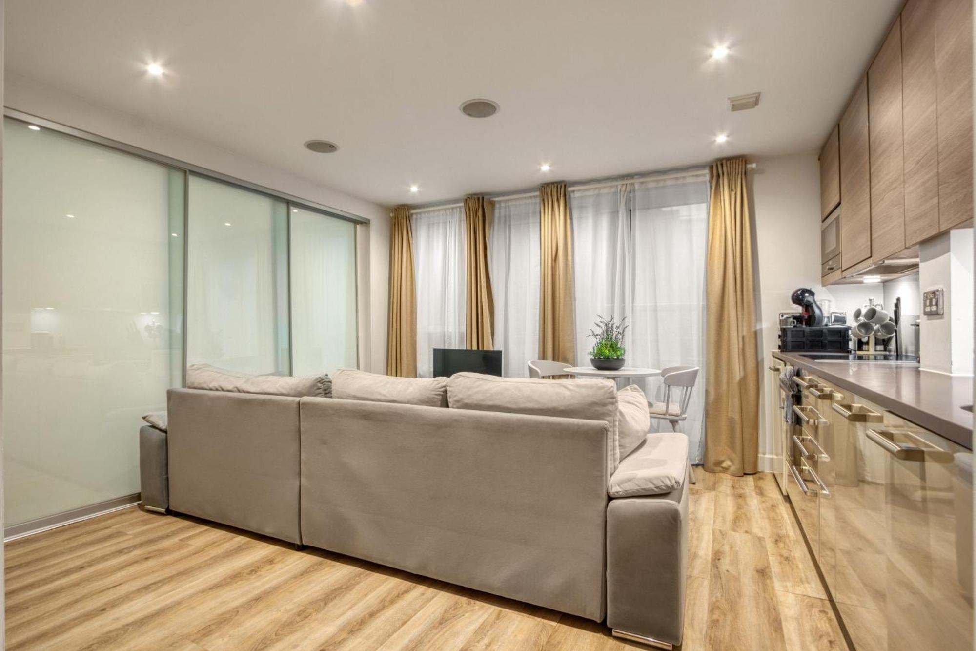 Apartment Stunning 1 Bed With Ac Next To Vauxhall Station *