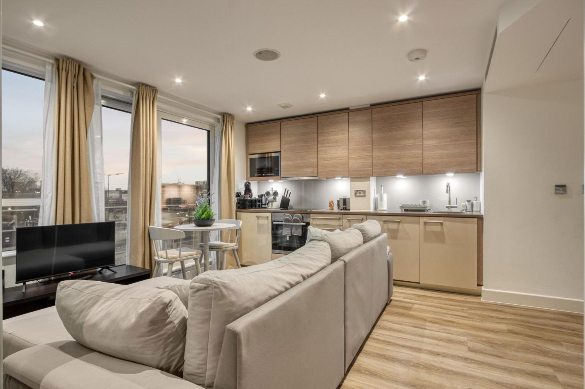Stunning 1 Bed With Ac Next To Vauxhall Station Apartment London